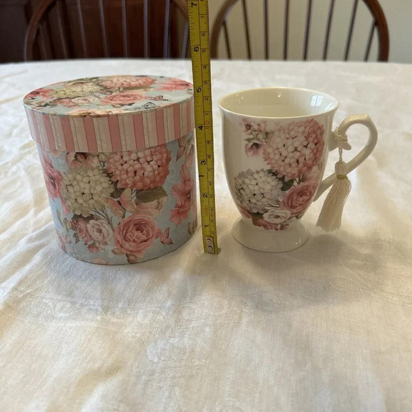 VTG ‎ Brivogue Victorian Style Fine Porcelain Tea Cup and Gift Box Hydrangea - Picture 7 of 11
